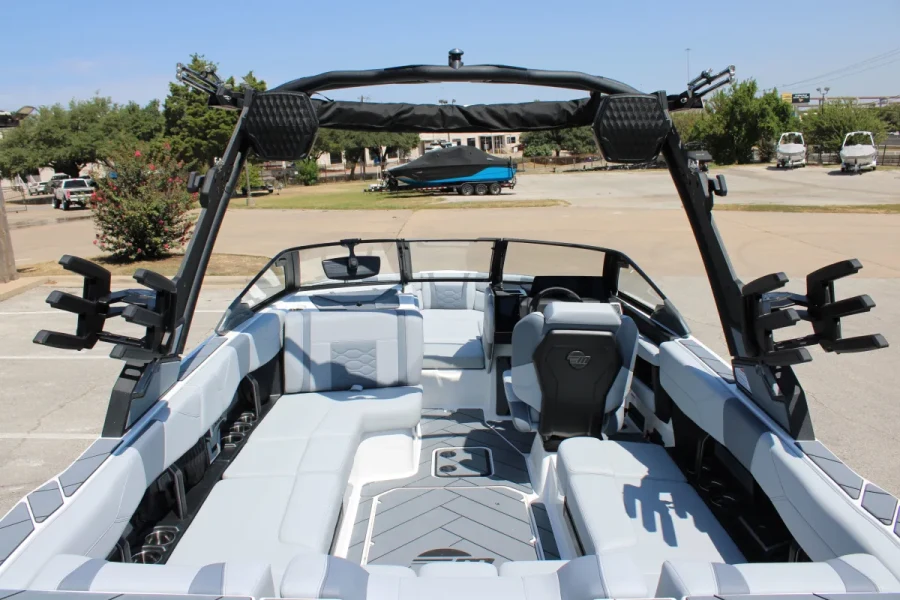 2027-malibu-wakesetter-23-lsv-144450-image12.webp
