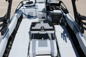 2027-malibu-wakesetter-23-lsv-144450-image13.webp