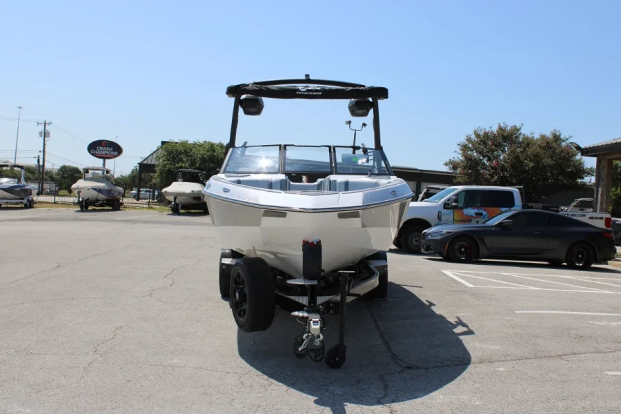 2027-malibu-wakesetter-23-lsv-144450-image2.webp
