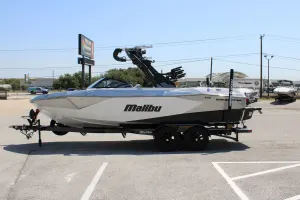 2027-malibu-wakesetter-23-lsv-144450-image4.webp