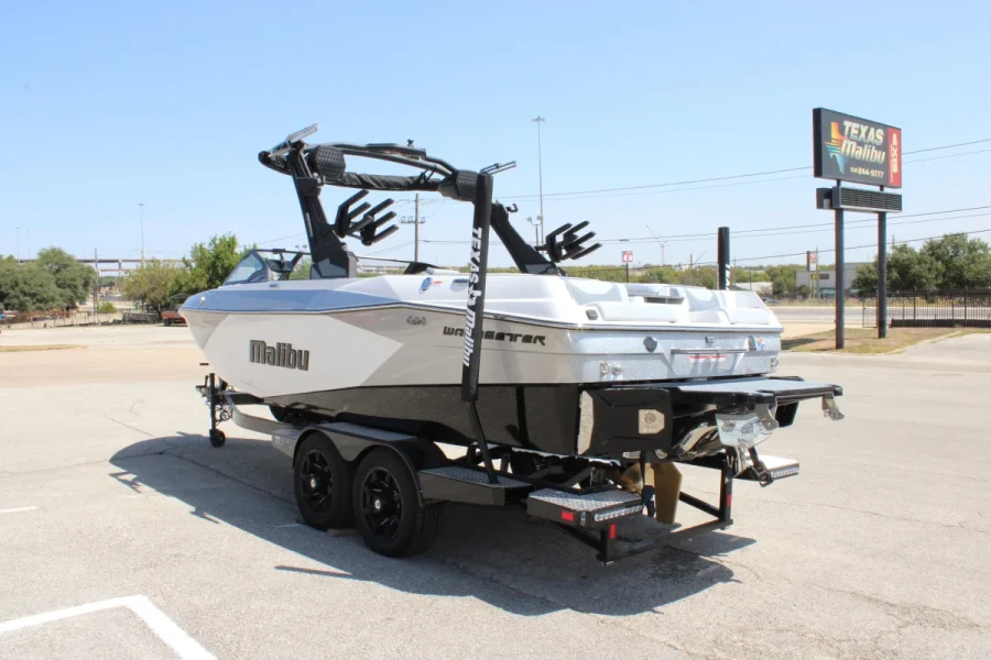 2027-malibu-wakesetter-23-lsv-144450-image6.webp