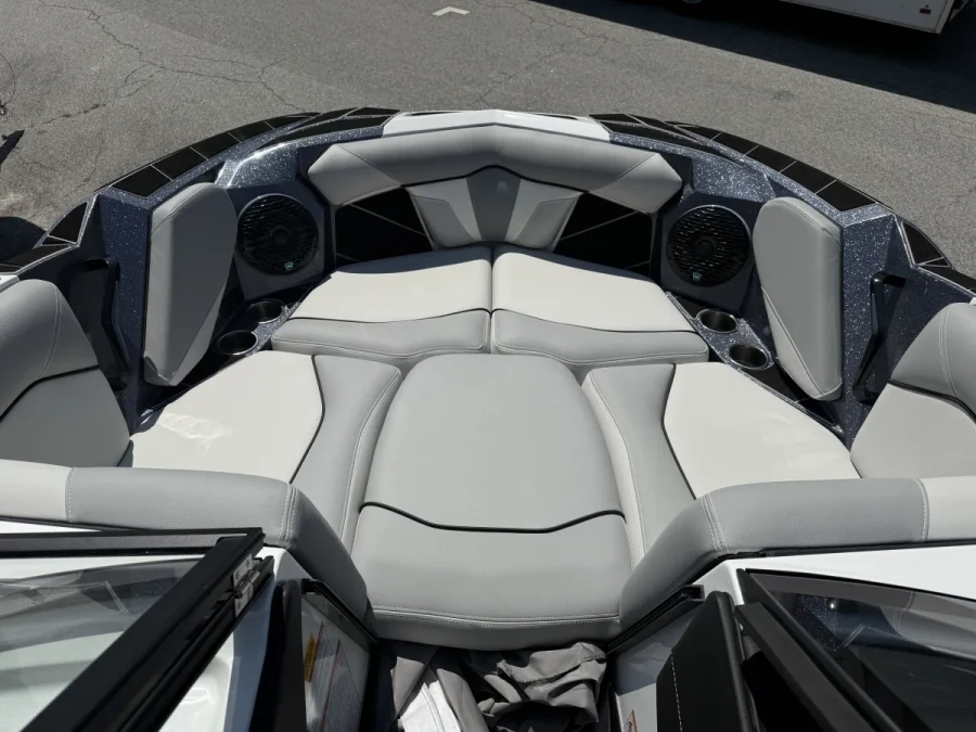 2026-centurion-fe23-144459-image1.webp