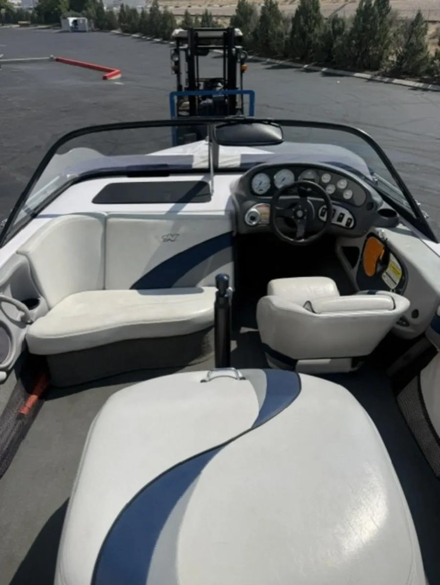 2003-nautique-ski-nautique-196-144469-image8.webp