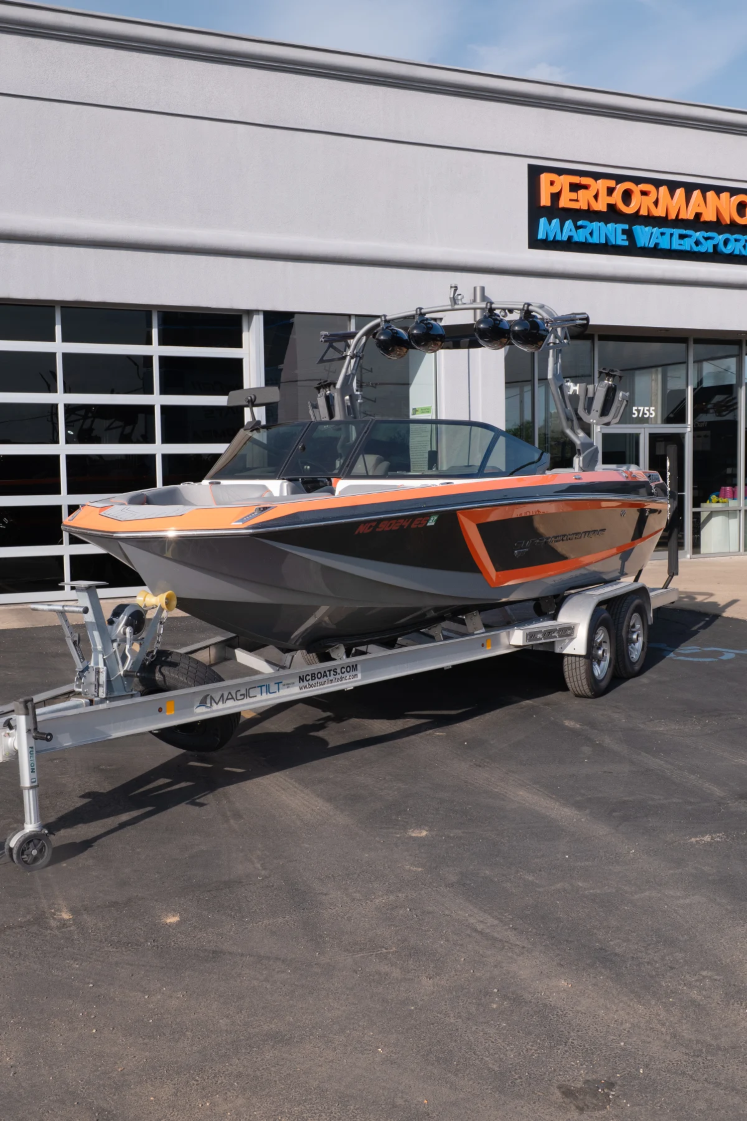 2021 NAUTIQUE SUPER AIR GS22 1 OWNER ONLY 219 HRS 