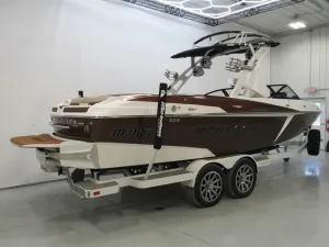 2016-malibu-wakesetter-25-lsv-144511-image3