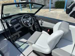 2025-mastercraft-nxt22-144507-image9