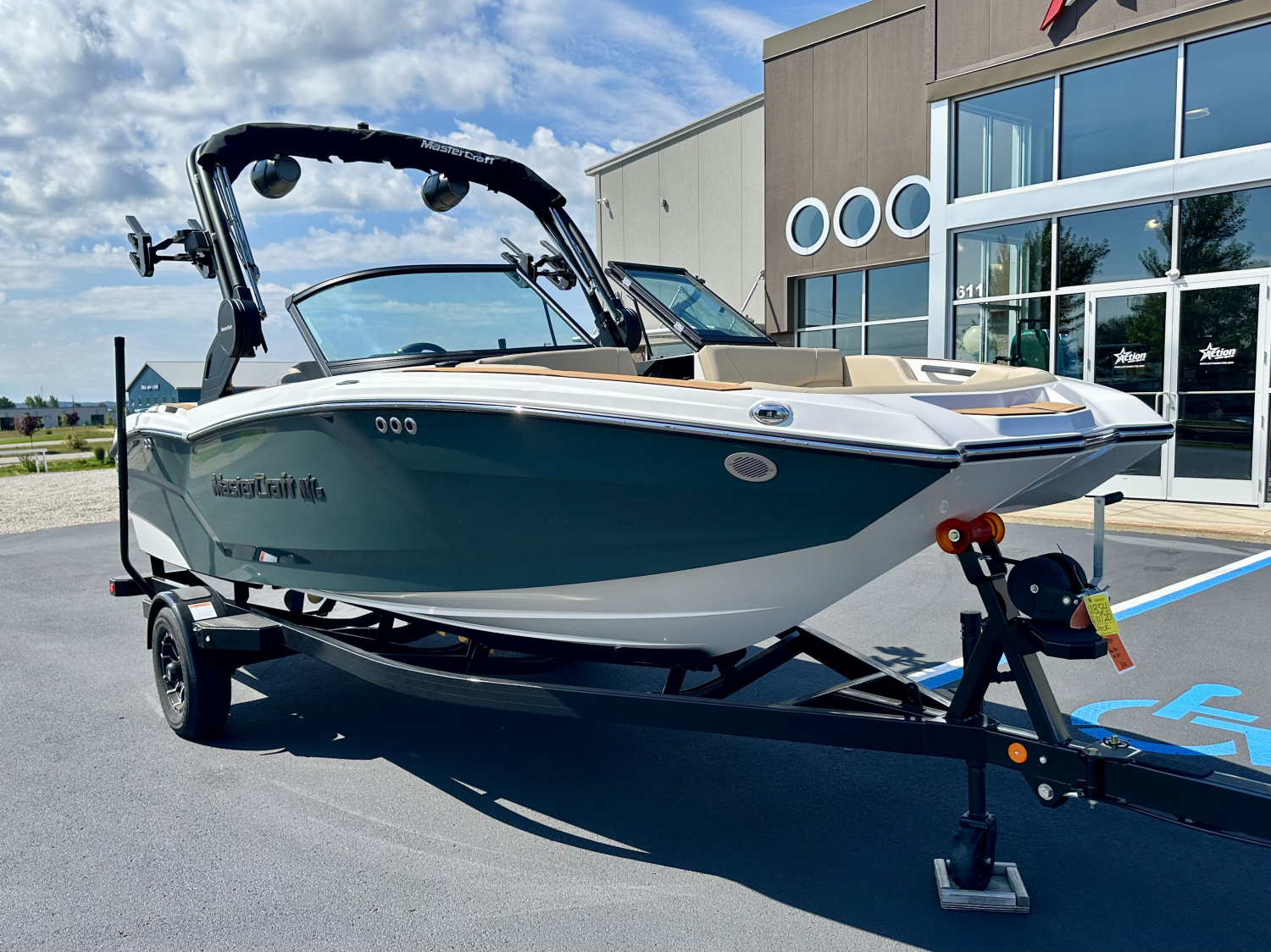 2027 MasterCraft NXT20