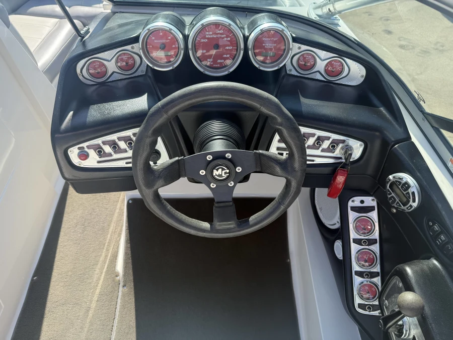 2006-mastercraft-x2-144512-image13