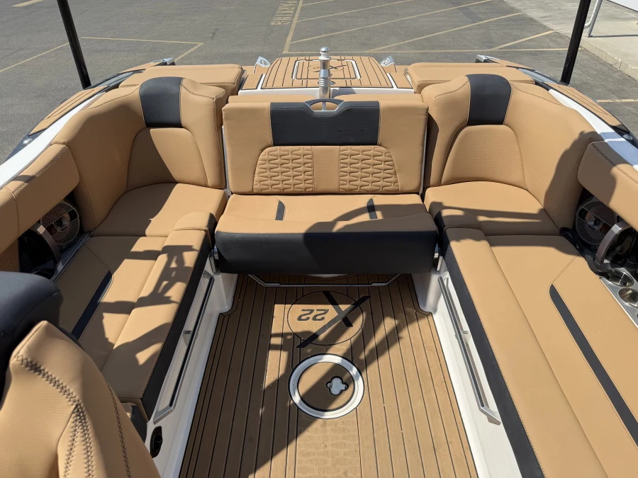 2021-mastercraft-x22-144513-image20