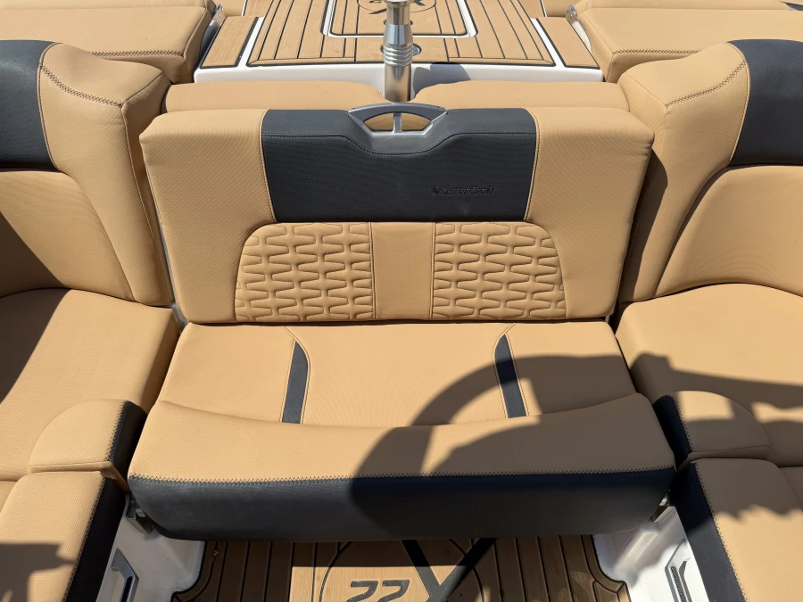 2021-mastercraft-x22-144513-image23