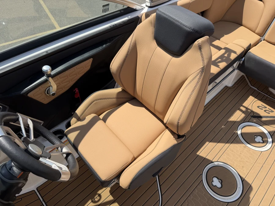 2021-mastercraft-x22-144513-image28