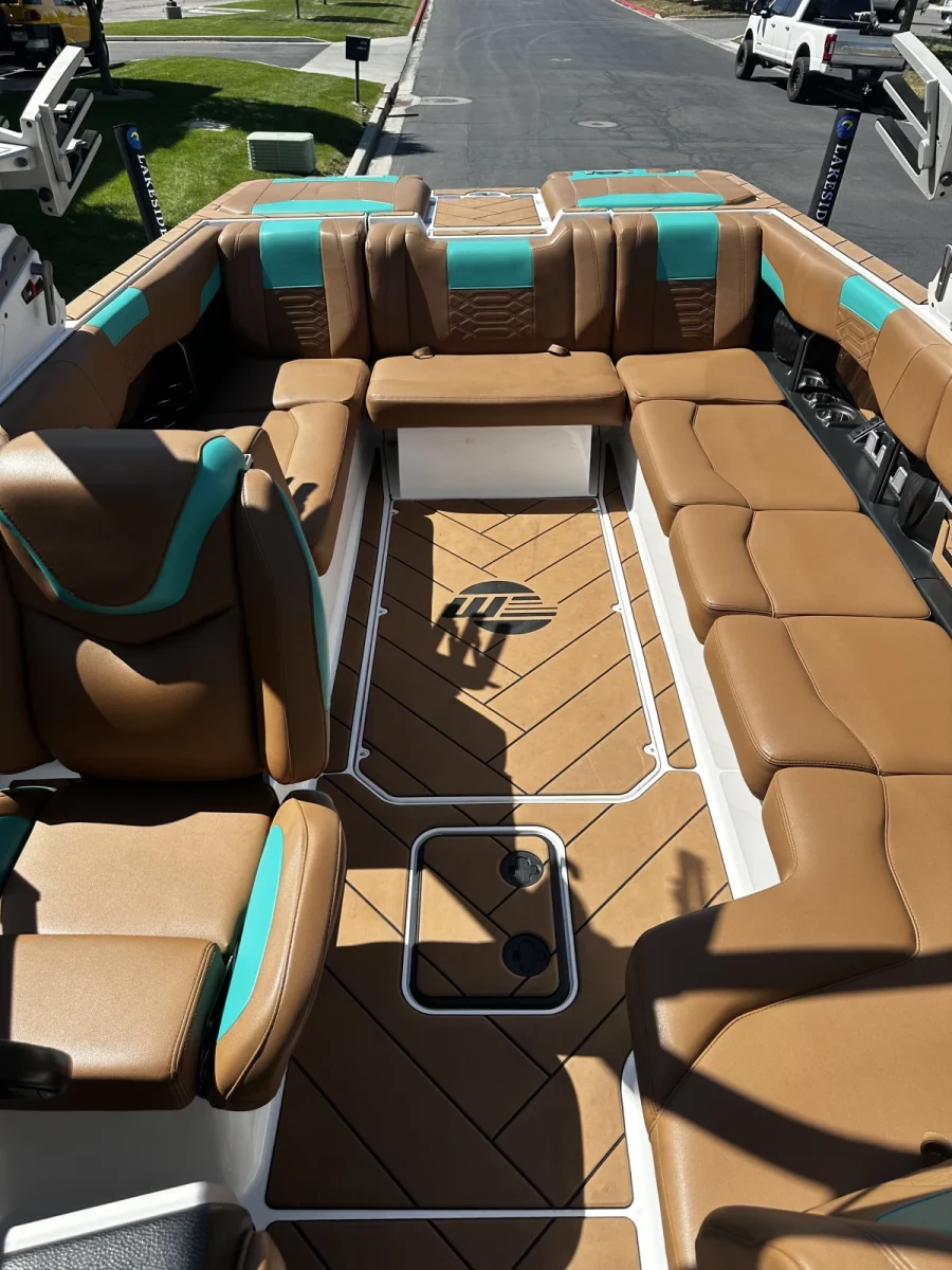 2023-malibu-wakesetter-25-lsv-144531-image7.webp