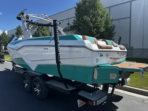 2023-malibu-wakesetter-25-lsv-144531-image8.webp