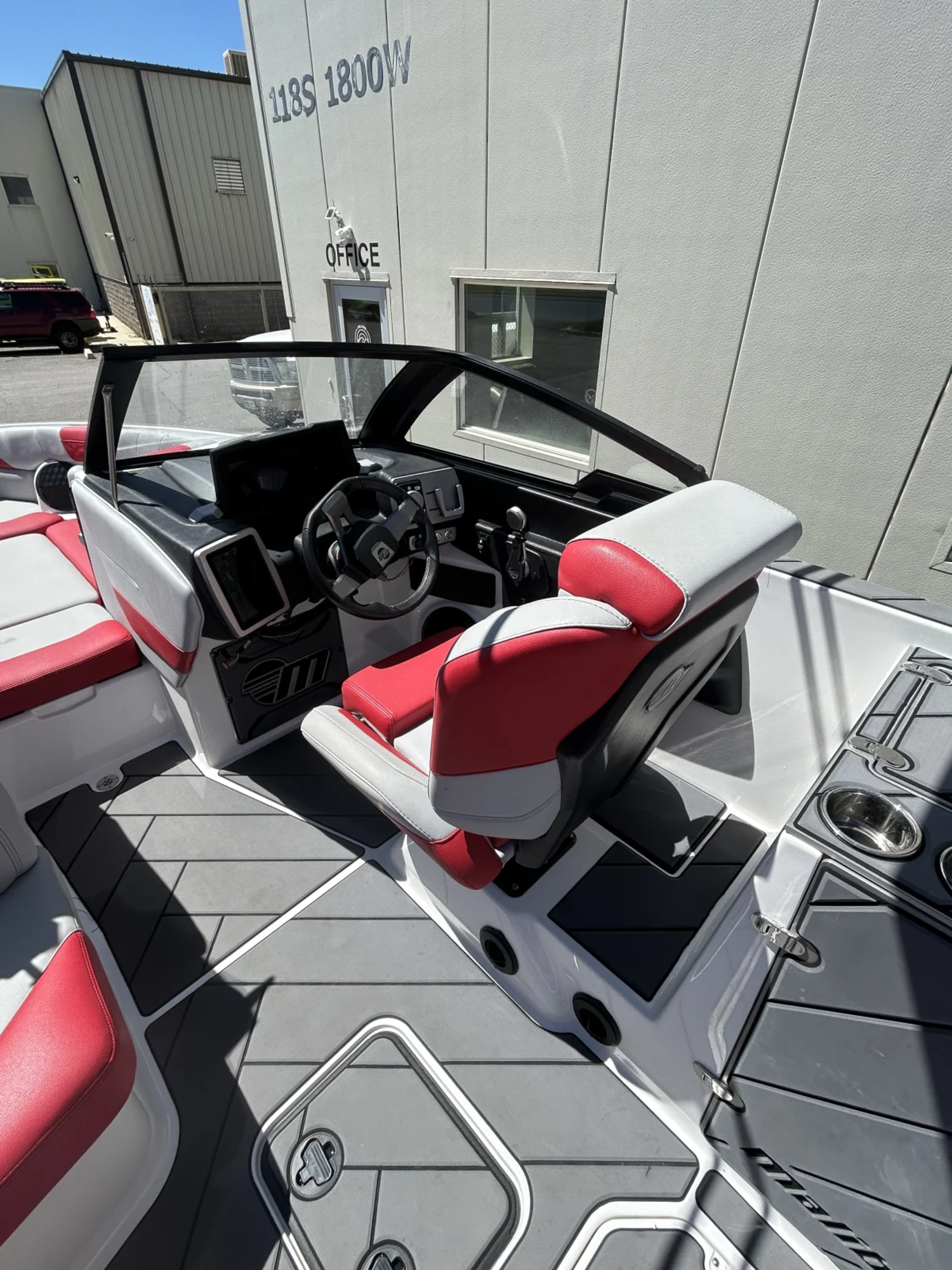 2023 Malibu 25' lsv  supercharged and loaded