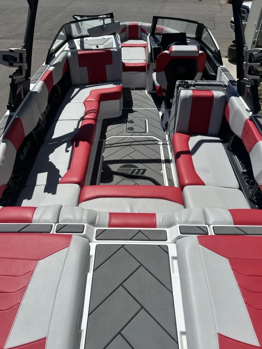 2023-malibu-wakesetter-25-lsv-144533-image9.webp