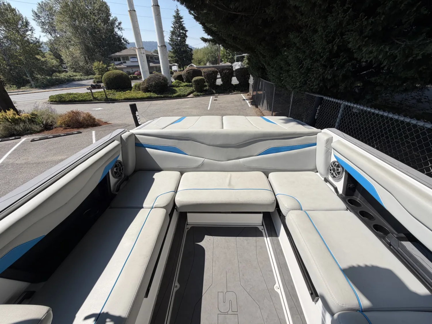 2023 Axis T220