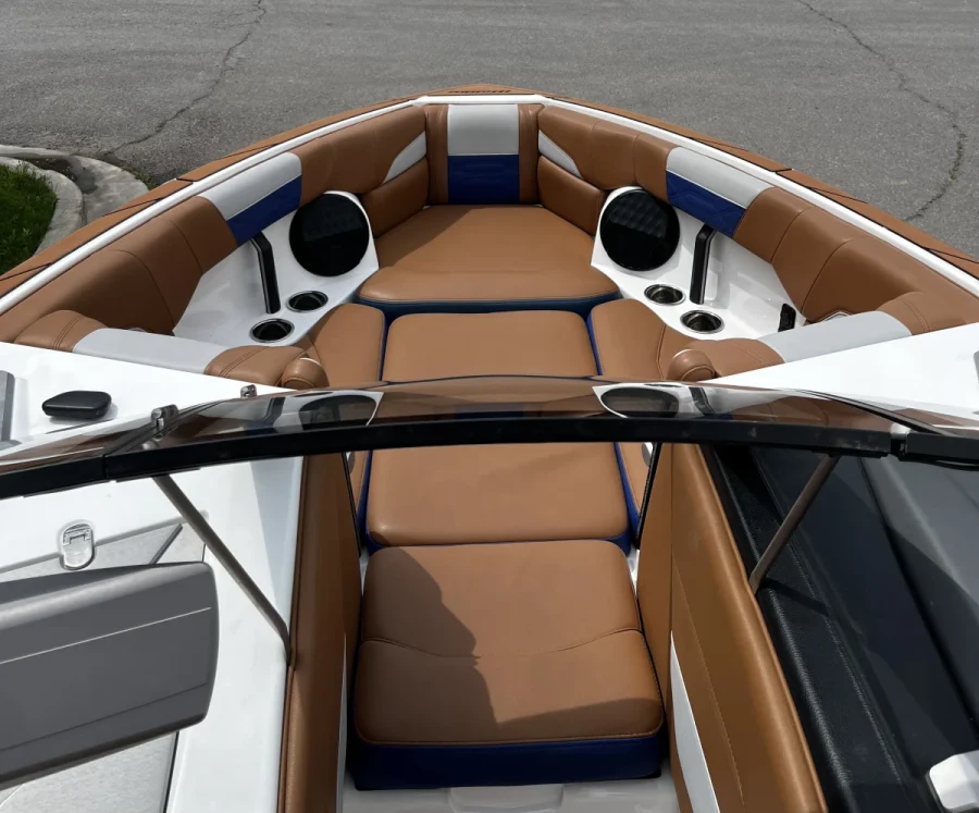 2023-malibu-wakesetter-25-lsv-144535-image11.webp