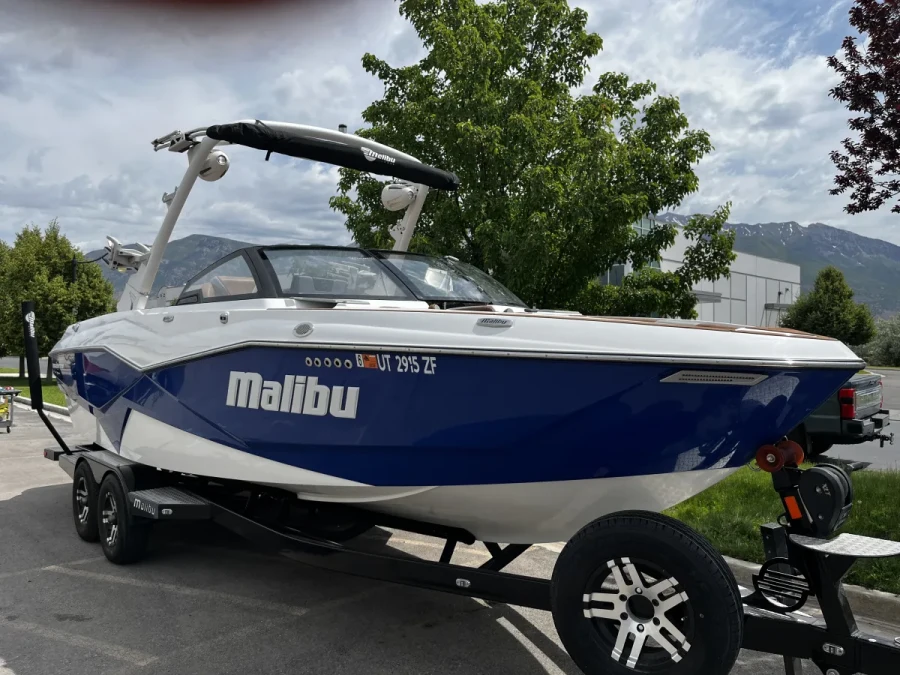 2023-malibu-wakesetter-25-lsv-144535-image7.webp