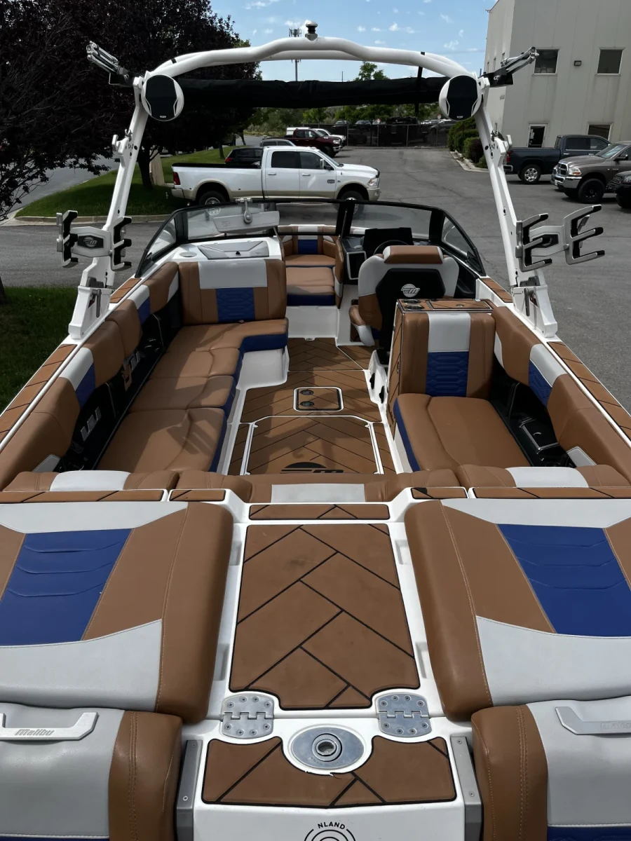 2023-malibu-wakesetter-25-lsv-144536-image14.webp