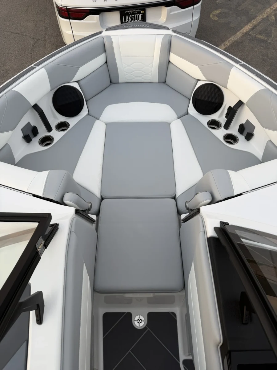 2026-malibu-wakesetter-23-lsv-144539-image12.webp