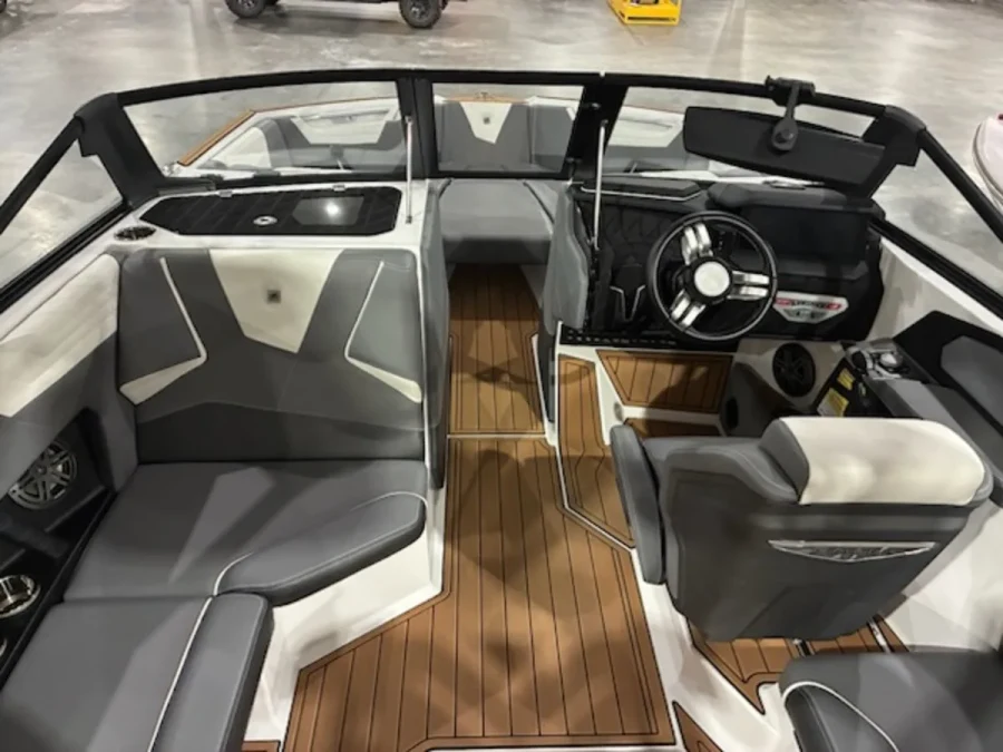 2024-nautique-s25-144542-image3.webp