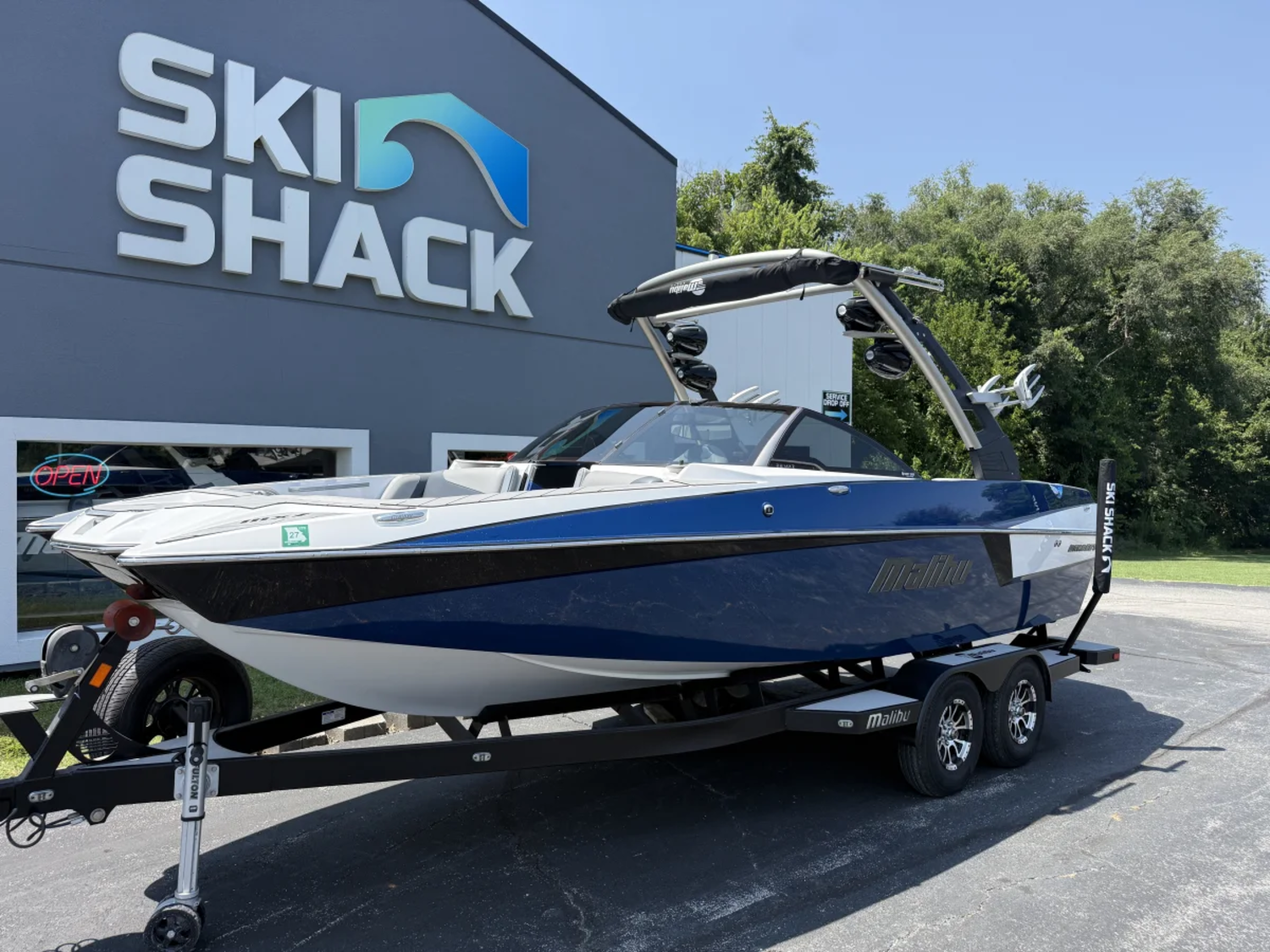 2017 Malibu Wakesetter 22MXZ
