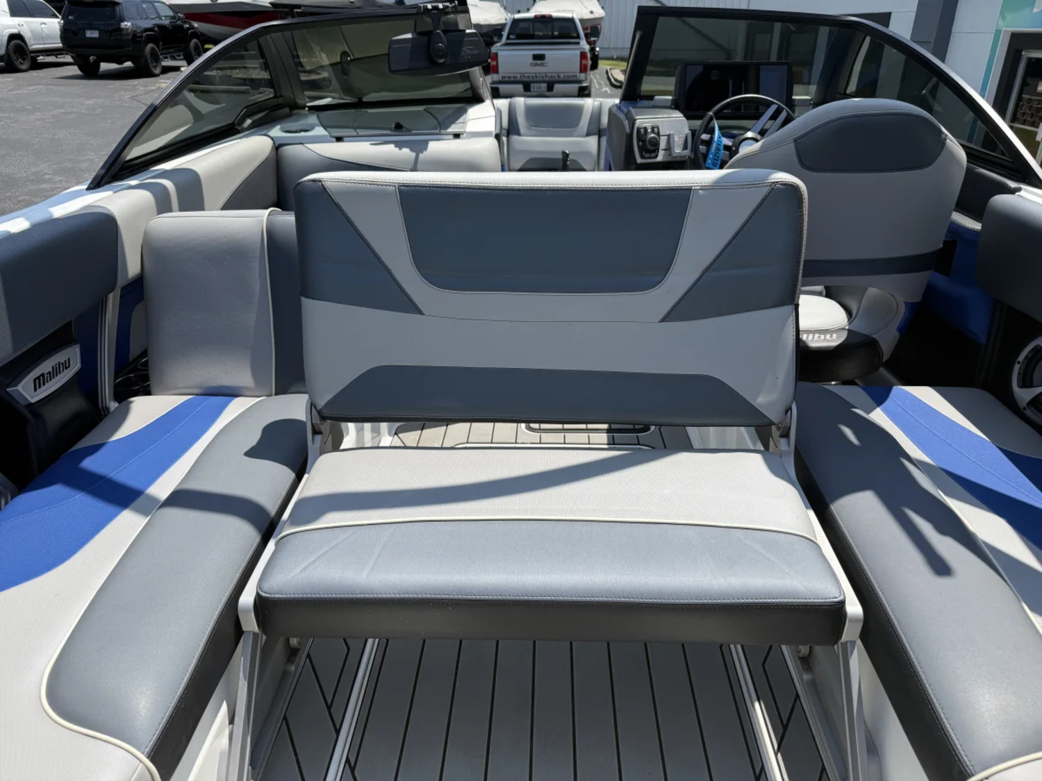 2017 Malibu Wakesetter 22MXZ