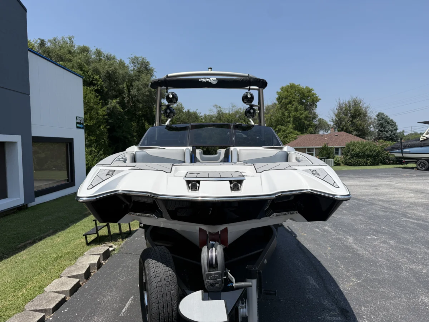 2017 Malibu Wakesetter 22MXZ