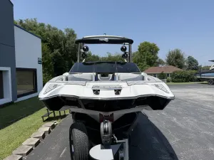2017-malibu-wakesetter-22-mxz-144543-image2.webp