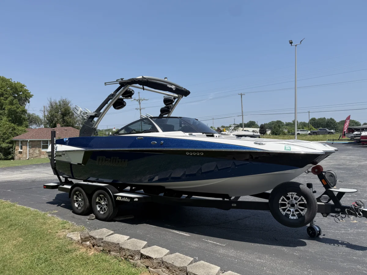2017 Malibu Wakesetter 22MXZ