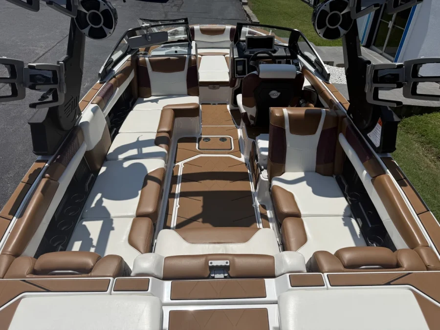 2020-malibu-m240-144546-image7.webp