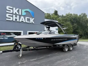 2014-malibu-wakesetter-247-lsv-144550-image1.webp
