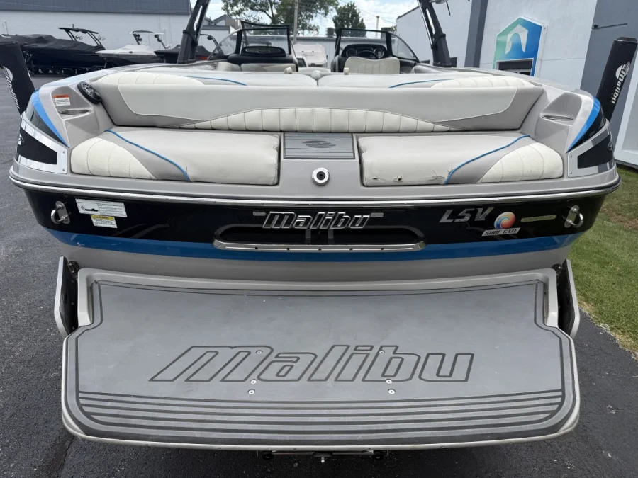 2014-malibu-wakesetter-247-lsv-144550-image7.webp