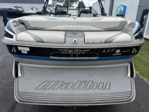 2014-malibu-wakesetter-247-lsv-144550-image7.webp