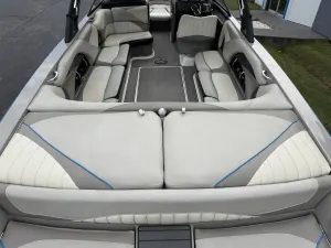 2014-malibu-wakesetter-247-lsv-144550-image8.webp