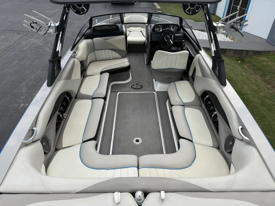 2014-malibu-wakesetter-247-lsv-144550-image9.webp