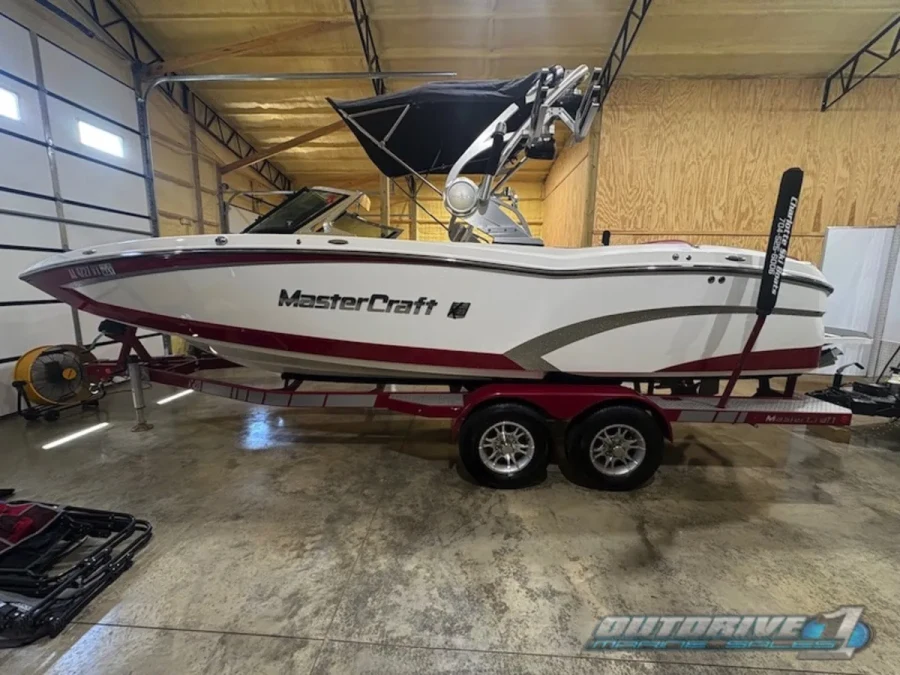 2015-mastercraft-x23-144553-image8.webp