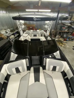 2020-malibu--wakesetter-23-mxz-144554-image1.webp