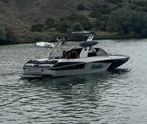 2020-malibu--wakesetter-23-mxz-144554-image12.webp