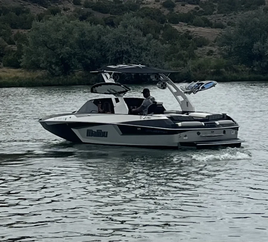 2020-malibu--wakesetter-23-mxz-144554-image15.webp