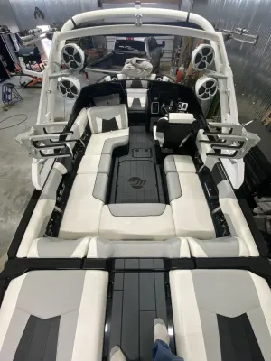2020-malibu--wakesetter-23-mxz-144554-image19.webp