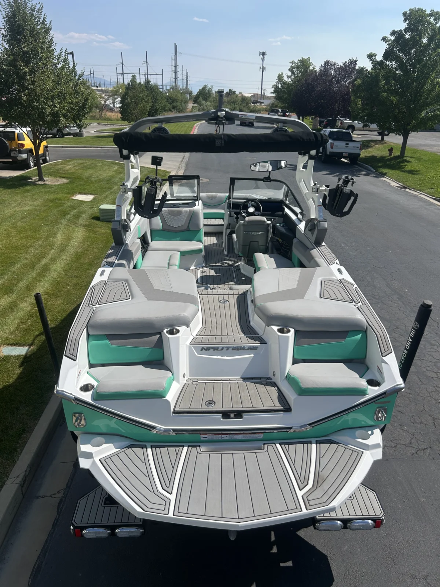 2021 Nautique G23