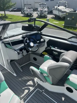 2021-nautique-g23-94832-image6.webp