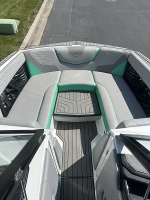 2021-nautique-g23-94832-image7.webp
