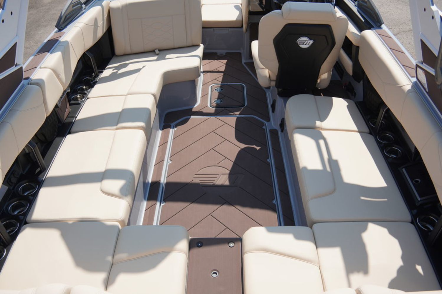 2027 Malibu Boats 23 LSV