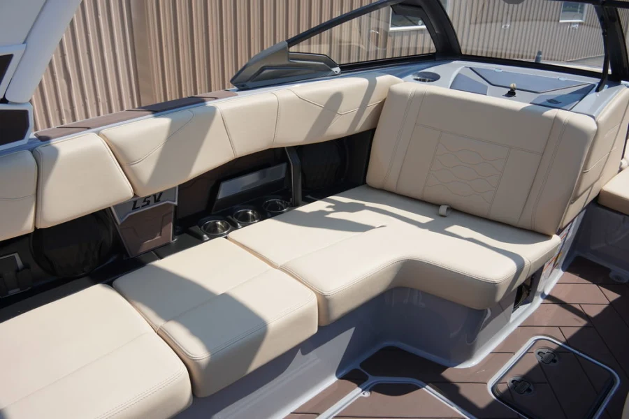 2027-malibu-wakesetter-23-lsv-144415-image12