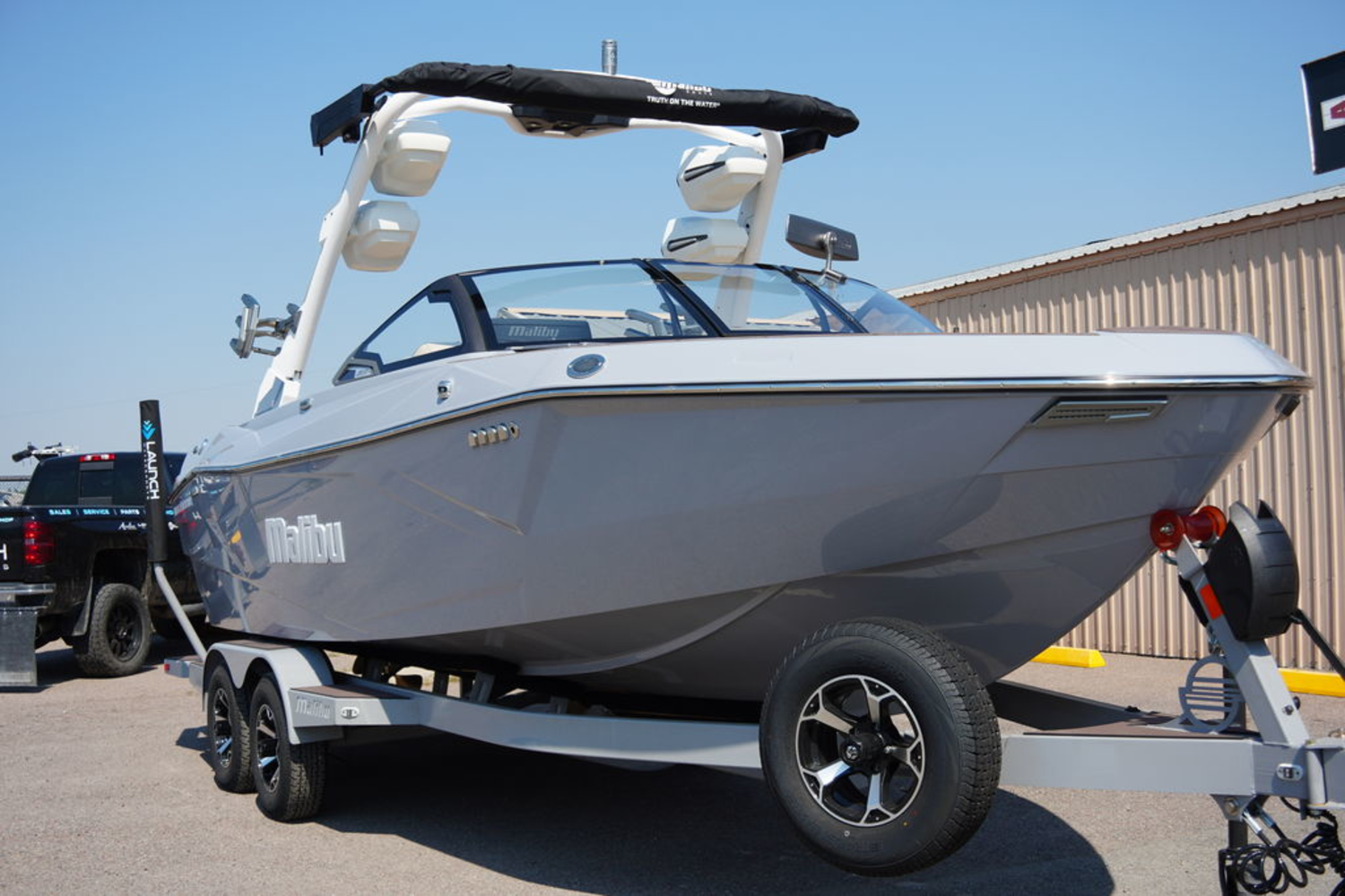 2027 Malibu Boats 23 LSV