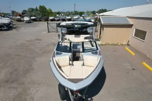 2027-malibu-wakesetter-23-lsv-144415-image3