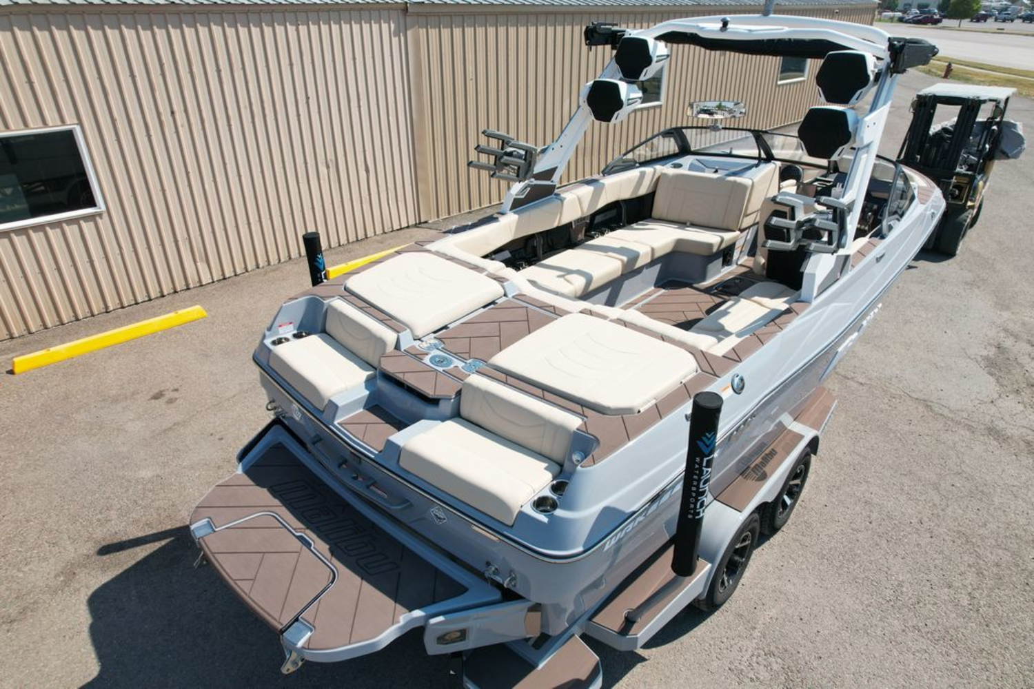 2027 Malibu Boats 23 LSV