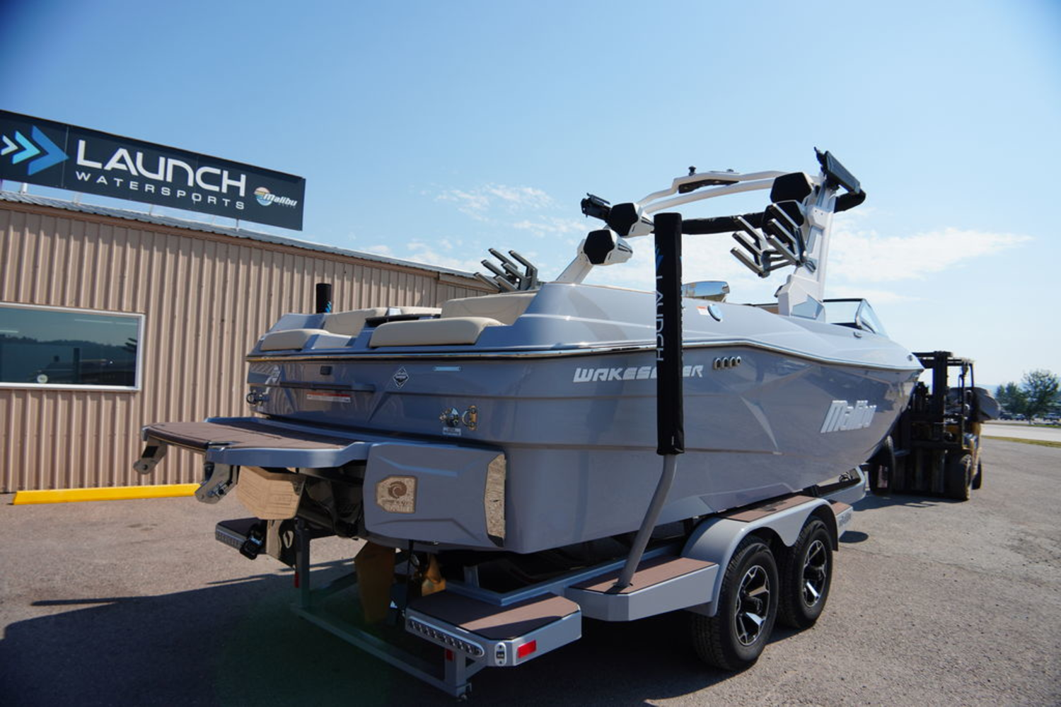 2027 Malibu Boats 23 LSV